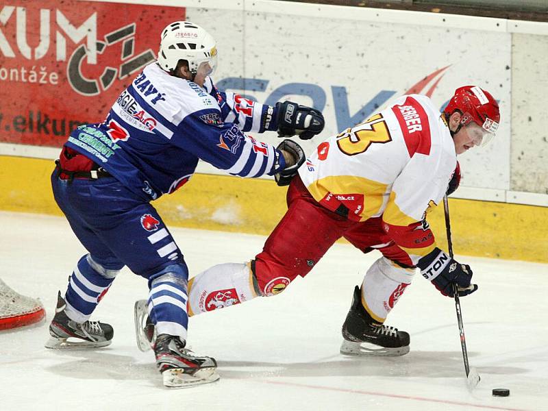 I. hokejová liga: HC VCES Hradec Králové - HC Berounští Medvědi.