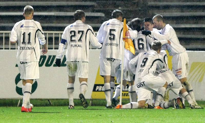 Pohár České pošty ve fotbale - 1. zápas osmifinále: FC Hradec Králové - FC Viktoria Plzeň.