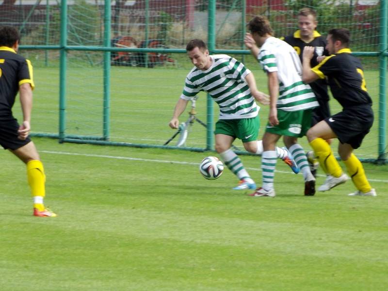 Krajský přebor ve fotbale: FC Olympia Hradec Králové - FK Vysoká nad Labem.