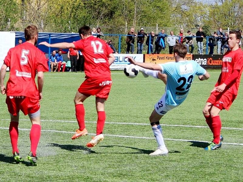 Česká fotbalová liga: FK Slavoj Vyšehrad - SK Převýšov.