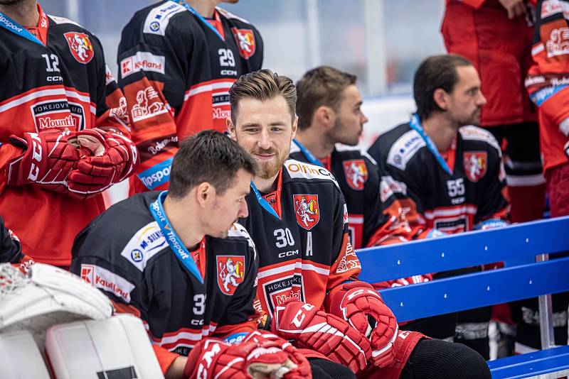 FOCENÍ PŘED SEZONOU absolvovali hokejisté Mountfieldu Hradec Králové.