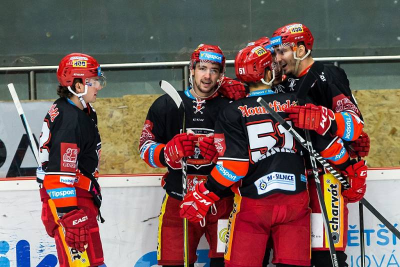 Hokejová extraliga: Mountfield HK - HC Dukla Jihlava.