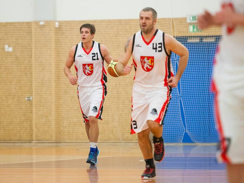 Basketbal mužů - 4. kolo Českého poháru: Sokol Hradec Králové 2 Pražské Předměstí - BK JIP Pardubice.