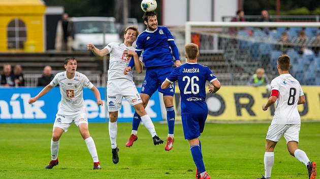 Fotbalová FORTUNA:NÁRODNÍ LIGA: FC Hradec Králové - FC Slavoj Vyšehrad.