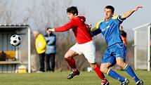 Fotbal, krajský přebor: Nový Hradec - Česká Skalice (21. března 2009).