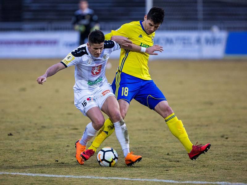 Čtvrtfinále fotbalového MOL Cupu: FC Hradec Králové - FC Fastav Zlín.