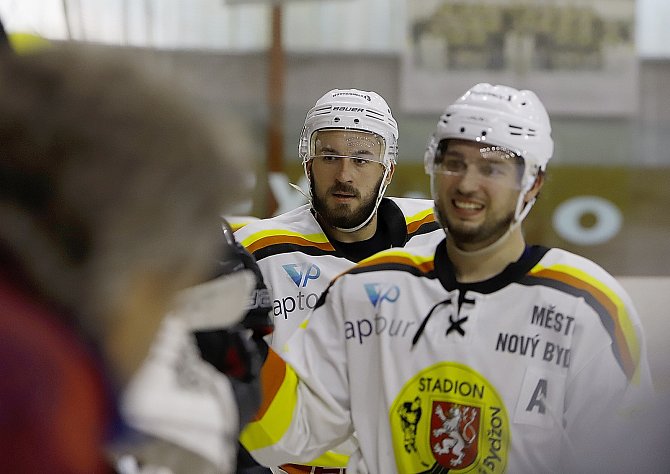 Hokejisté Nového Bydžova jsou jedním z pěti mužstev, která si v úvodních dvou kolech připsala plný počet šesti bodů.