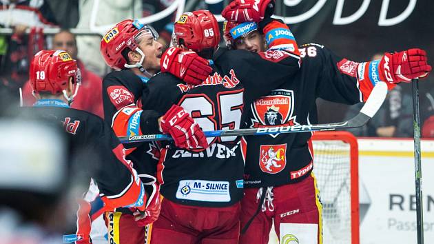 Hokejová extraliga: Mountfield HK - HC Dynamo Pardubice.