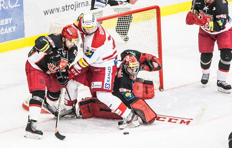 Hokejová extraliga: Mountfield HK - HC Slavia Praha.