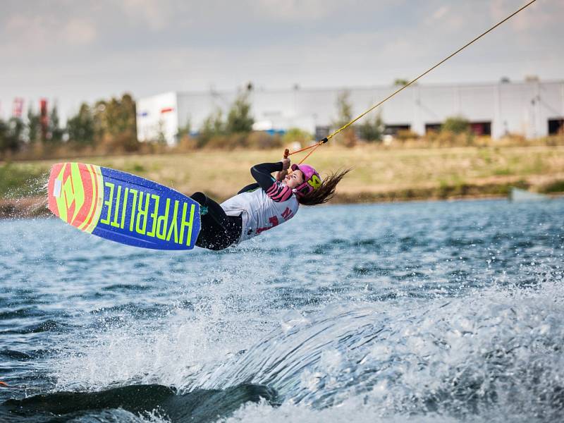 Wakepark na plačické pískovně u Hradce Králové.