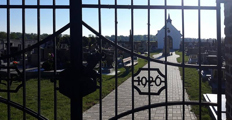 Přípomínka operace Barium ve Vysoké nad Labem.