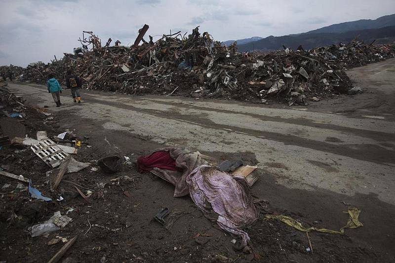 Škody po zemětřesení a tsunami budou Japonci likvidovat několik let. Jejich psychika je na to ale připravená. Foto: ČTK/AP 