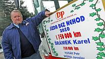 Dopravní podnik ocenil 17. prosince další tři rytíře silnic, kteří ujeli za volantem autobusu nebo trolejbusu vysoký počet kilometrů bez nehody