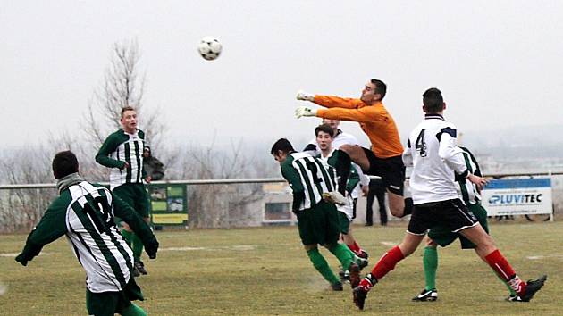 Krajská fotbalová I. A třída: FC Nový Hradec Králové - FK Vysoká nad Labem.