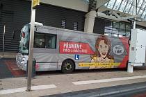 Hradecký dopravní podnik nabízí zájemcům o práci řidiče MHD možnost vyzkoušet si řízení autobusu.