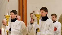 Mše svatá sloužená pomocným biskupem Josefem Kajnekem v královéhradecké katedrále sv. Ducha.