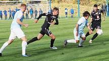 3. kolo MOL Cupu: FK Chlumec nad Cidlinou (ve světlém) - FC Hradec Králové 0:4.