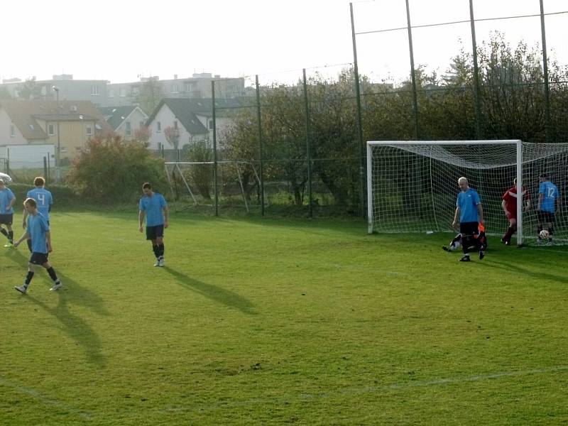 Krajská fotbalová I. B třída, skupina C: TJ Lokomotiva Hradec Králové - FK Jaroměř B.