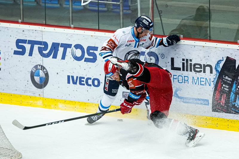 Čtvrtfinále play off hokejové extraligy: Mountfield HK - Bílí Tygři Liberec.