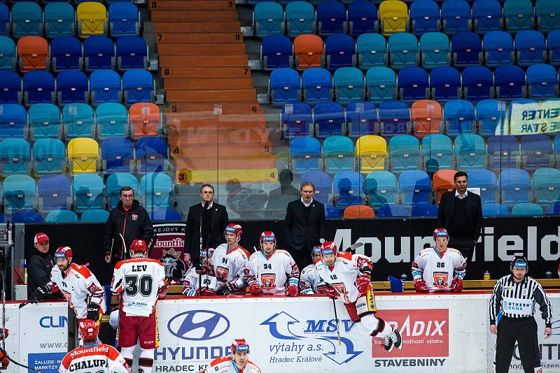 Předkolo hokejového Generali play off Tipsport extraligy: Mountfield HK - HC Energie Karlovy Vary.