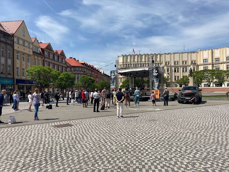 Církev víry Milost Hradec Králové uspořádala o víkendu na Masarykově náměstí Harvest Gospel Tour. 