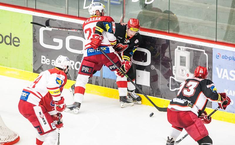 Hokejová extraliga: Mountfield HK - HC Slavia Praha.