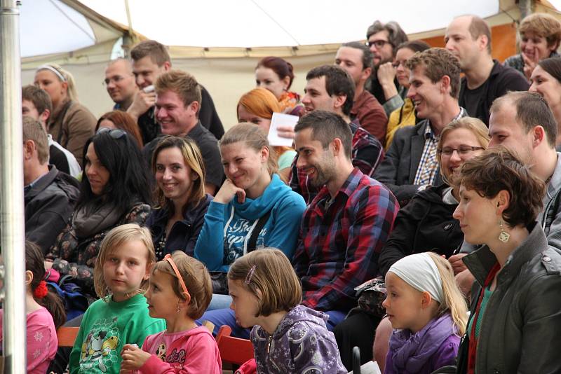 Open Air Program divadelního festivalu v Hradci Králové.