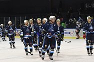 Vrchlabští hokejisté se při posledním výjezdu mimo svoji arénu v rámci základní části soutěže představí na ledě ústeckého Slovanu.