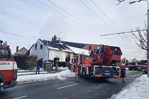 Požár dům v Malšovicích zničil.