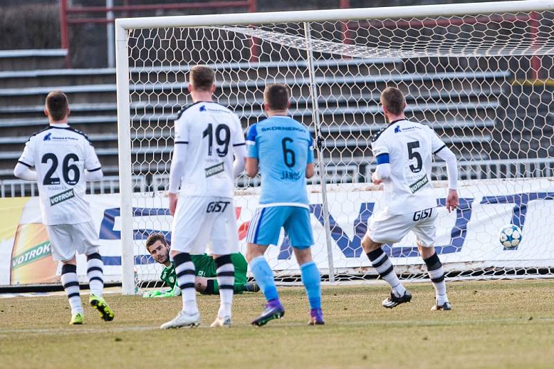 Pohárové čtvrtfinále fotbalového MOL Cupu: FC Hradec Králové - FK Mladá Boleslav.