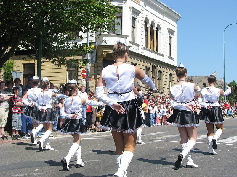 Mažoretky se v Chlumci představily při oblastním kole národního šampionátu.