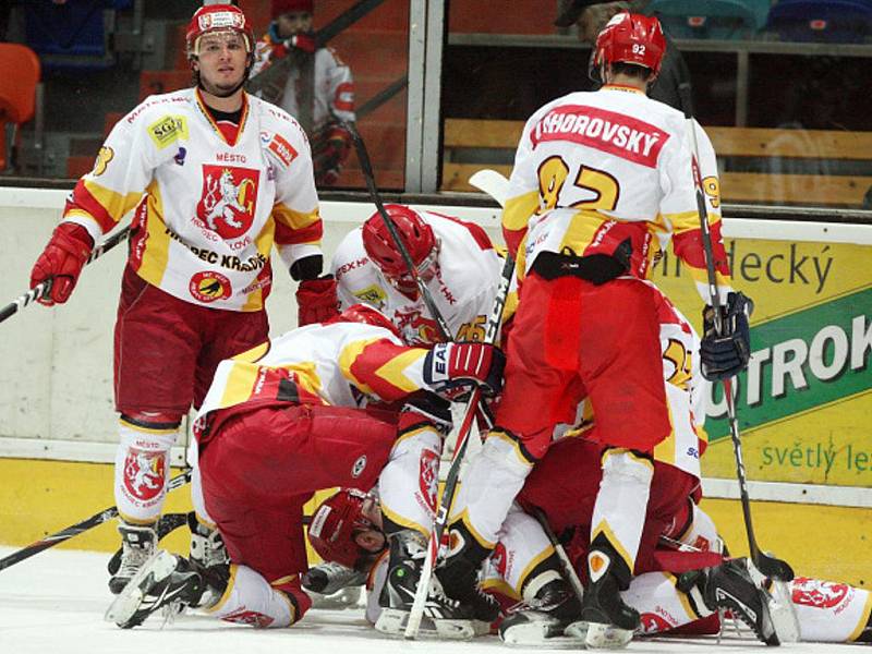 I. hokejová liga: HC VCES Hradec Králové - HC Benátky nad Jizerou.