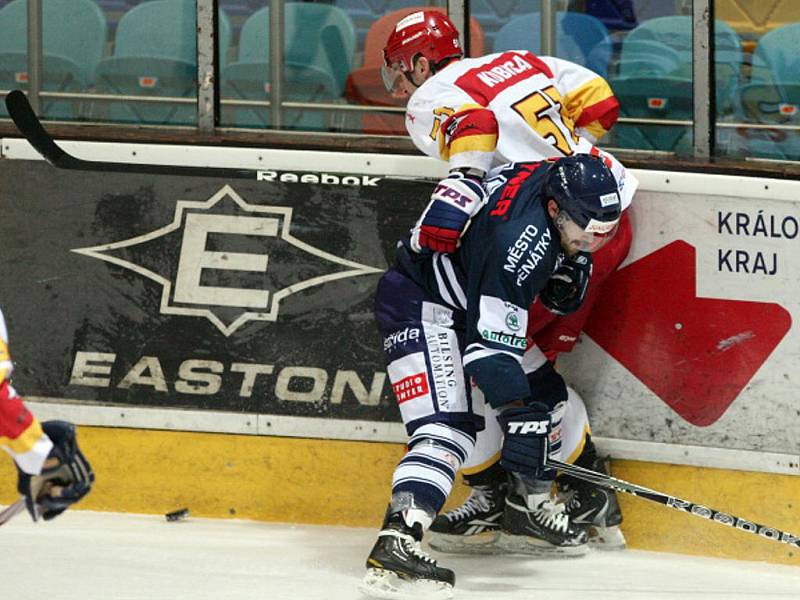 I. hokejová liga: HC VCES Hradec Králové - HC Benátky nad Jizerou.