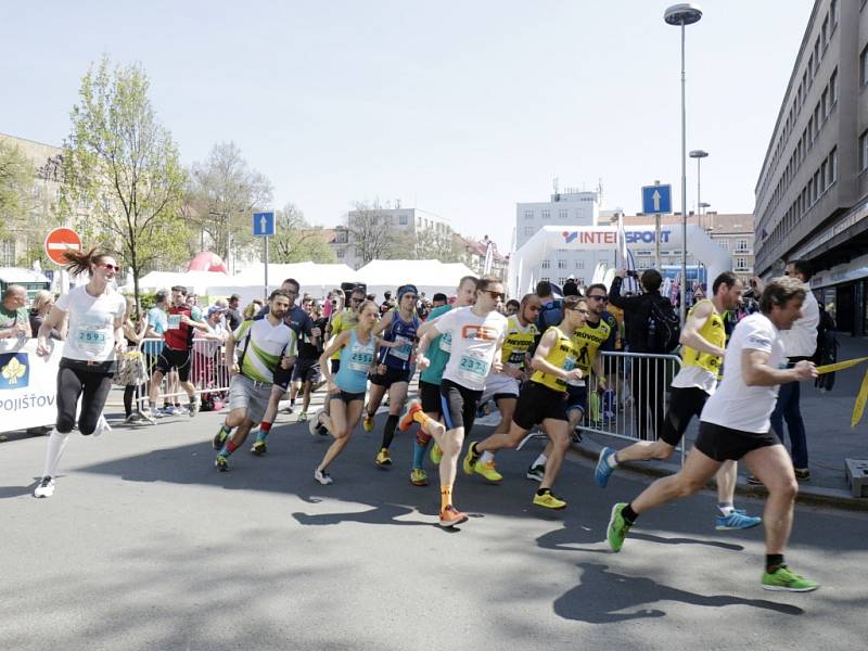 Běžecký závod RunTour v Hradci Králové.