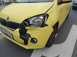 Nehoda v ulici Sokolská v Hradci Králové.