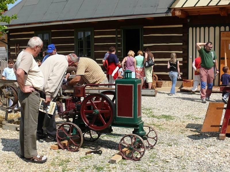 Podorlický skanzev v Krňovicích; historická zemědělská technika