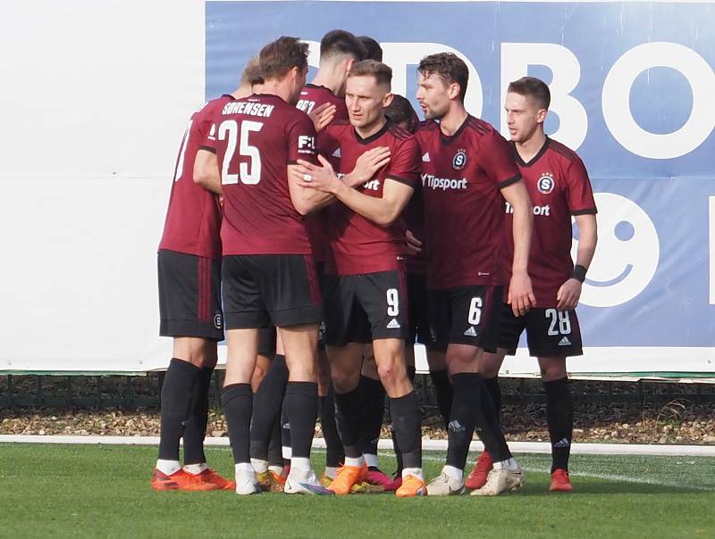 FORTUNA:LIGA - 24. kolo: FC Hradec Králové - AC Sparta Praha 0:2 (0:1).