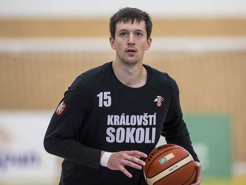 Kooperativa NBL: Královští sokoli - USK Praha.