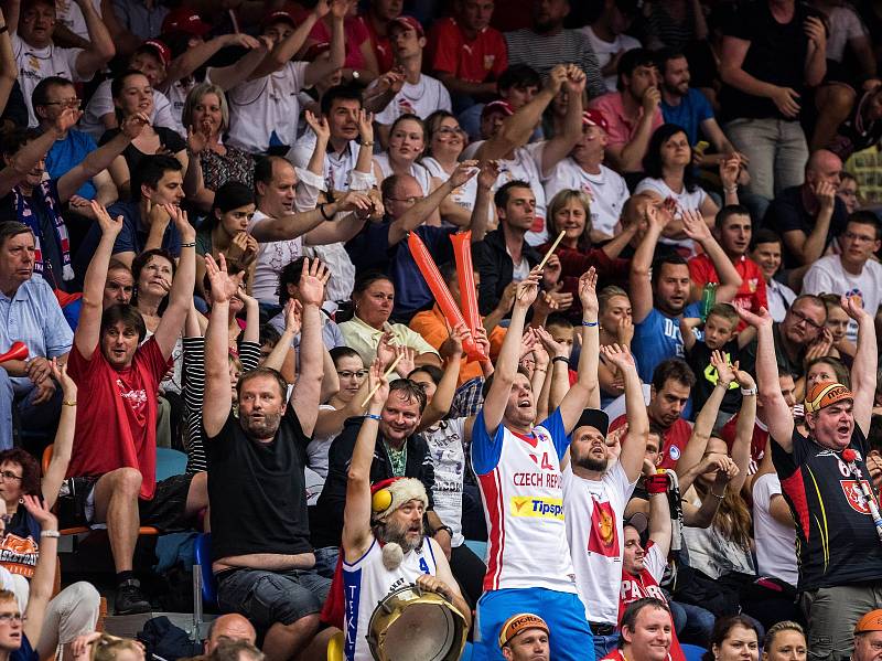 Mistrovství Evropy basketbalistek v Hradci Králové: České republika - Maďarsko.