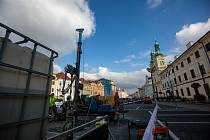 Průzkumné vrty na Velkém náměstí v Hradci Králové