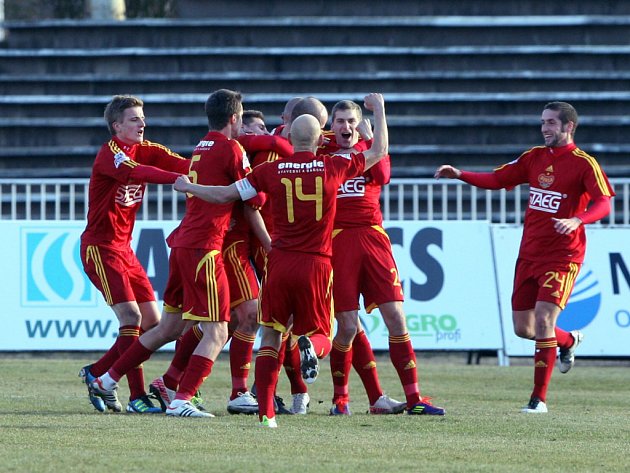 I. fotbalová Gambrinus liga: FC Hradec Králové - FK Dukla Praha.