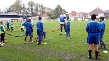 Ukázkový trénink fotbalových přípravek v Novém Bydžově.