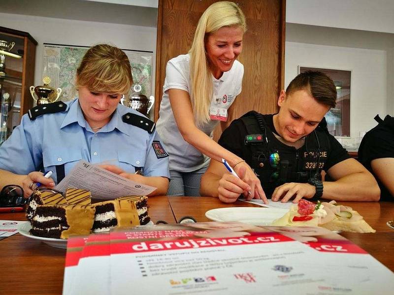 Akce „Matějova šance na život": desítky policistů vstoupily do registru.