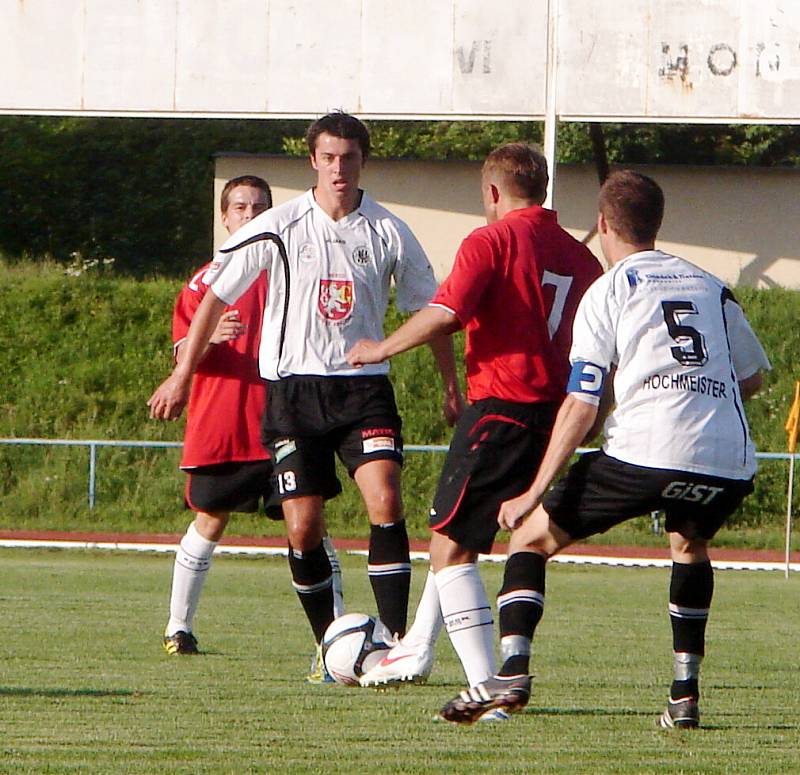 Fotbalová příprava: MFK Chrudim - FC Hradec Králové.