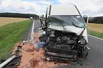 Ke zranění dvou osob došlo v úterý 18. července na silnici I/21 poblíž obce Trstěnice. Celkem se zde srazila čtyři vozidla.