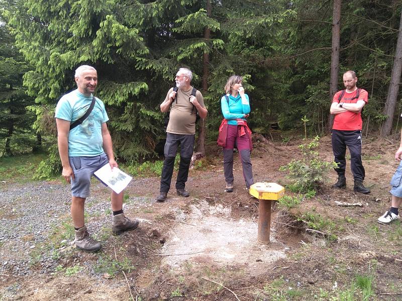 Turisté se vydali poznat dvě nové vyhaslé sopky.