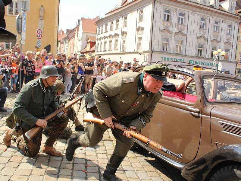 Bitva o město Cheb přilákala tisíce návštěvníků.