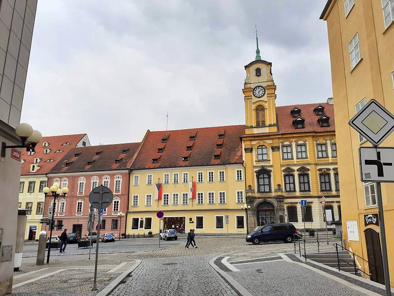 Centrum Chebu je přes den téměř prázdné.