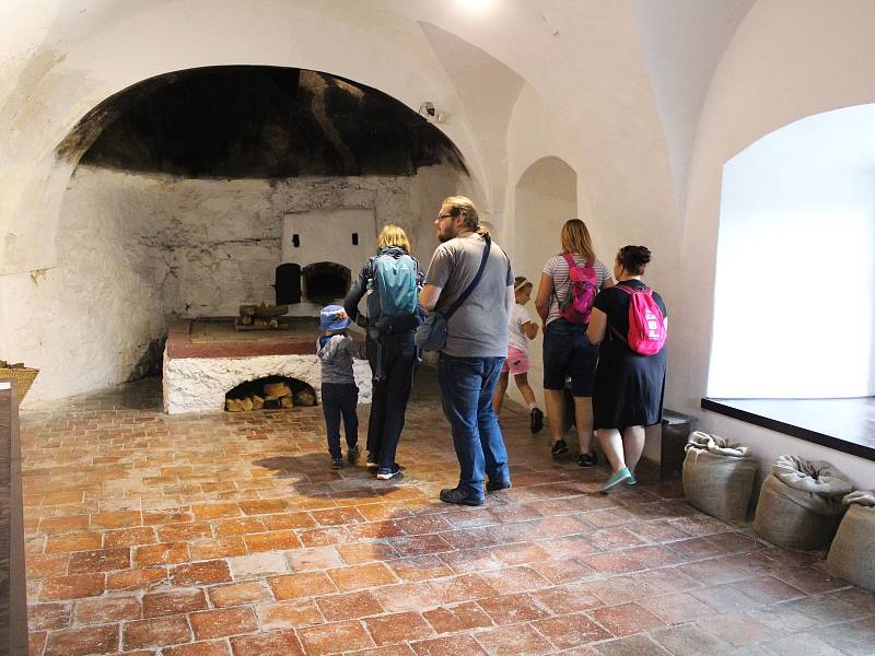 Kasteláni a kulturní spolky z Karlovarského kraje se sjeli na hrad Seeberg.