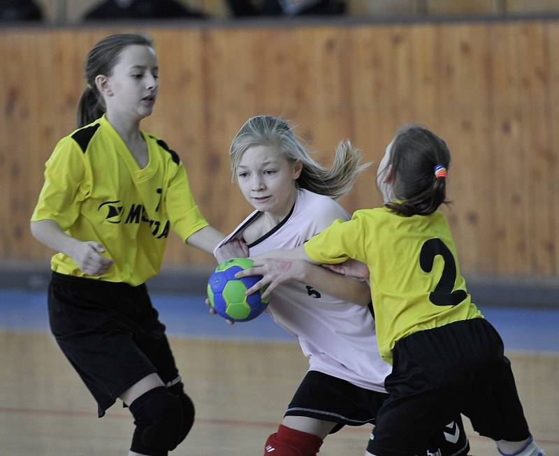 Chebská sportovní hala přivítala mládežnickou házenou